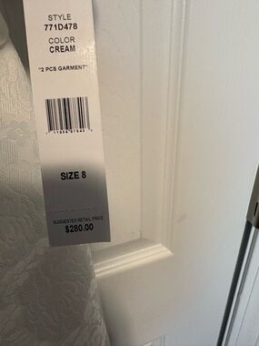Cream Lace Home Accent - Brand Unknown
